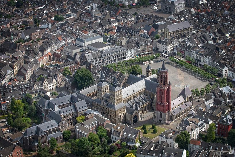 Luchtfoto Vrijthof Maastricht van Aron Nijs