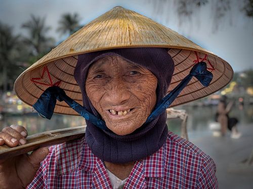 Alte asiatische Frau