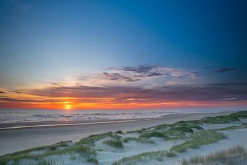 Sunset post 15 by Axel Lap