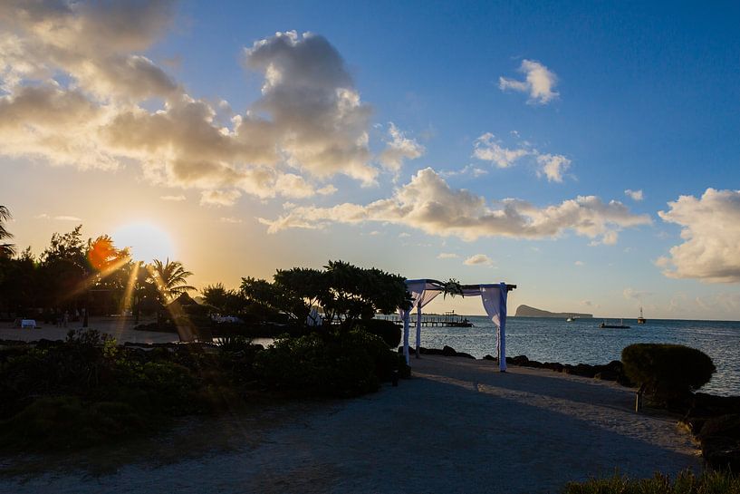Sunset Wedding Location Mauritius by Maikel Dijkhuis