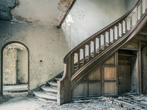 Trap in Verlaten Villa, België