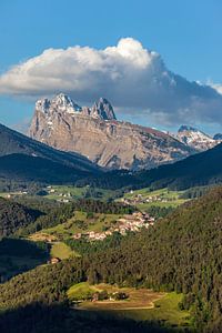 Blick von Völs am Schlern zum Rosengarten-Massiv, Südtirol