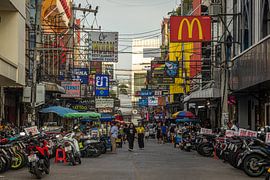 Shopping street in Pattaya, Thailand by Travel Tips and Stories