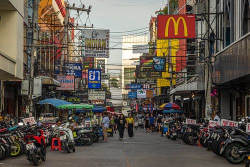Shopping street in Pattaya, Thailand