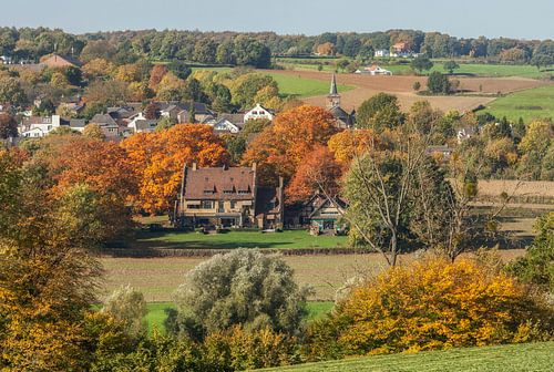 Kerkdorpje Epen in herfstkleuren