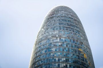 Torre agbar Barcelona by Ryan van Pelt