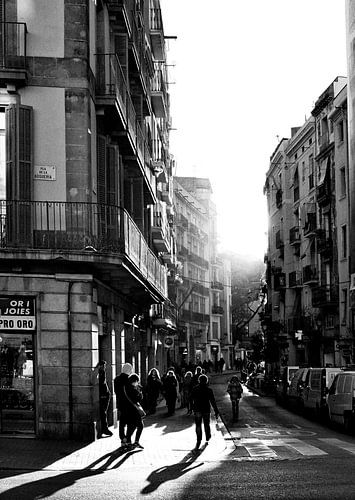 nostalgisch barcelona in zwart wit von Giovanni de Deugd