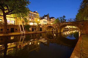 Oudegracht in Utrecht met Geertebrug van Donker Utrecht