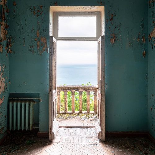 Salle abandonnée avec vue magnifique.