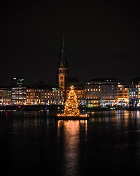 Hamburg by Hello Pompoyo