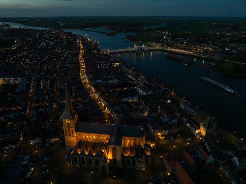 Bovenkerk Kampen in het avondlicht