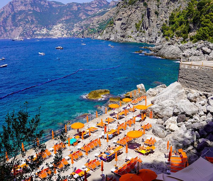 Amalfi coast, Onefire beachclub van Monique Van Den Bogaert