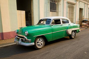 Oldtimer in Havana, Cuba van Kees van Dun