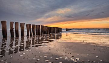 Post mirror at Bergen aan zee by peterheinspictures