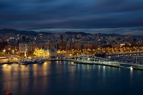 Haven van Barcelona 's nachts