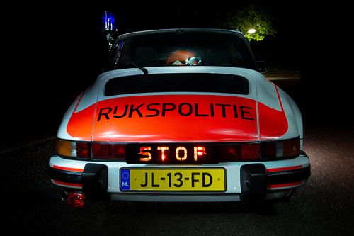 Rijkspolitie Porsche 911 SC Targa. (1983) van Vincent Snoek