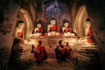 Jonge monnik in de tempels van Bagan van Roland Brack