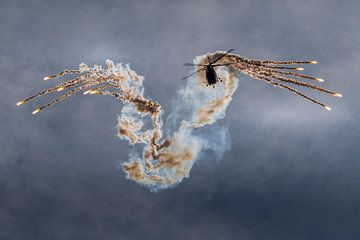 Belgian A109 demo flares van Marc Hederik Fotografie