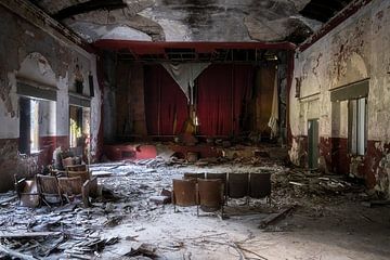 Théâtre abandonné. sur Roman Robroek - Photos de bâtiments abandonnés