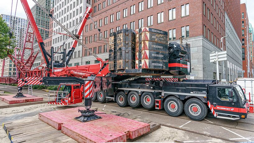 Liebherr-Hebekran LTM 11200 von Mammoet. von Jaap van den Berg