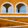 Touriste solitaire à Izamal, Mexique sur Mark Sluijmers