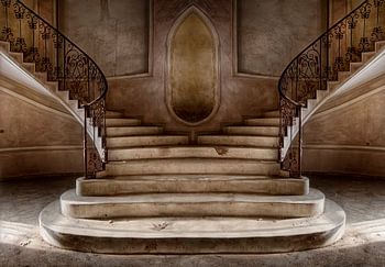 Halle mit Artdeco-Treppe