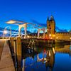 Blue hour foto van de Zuidhavenpoort in Zierikzee van Jan Poppe