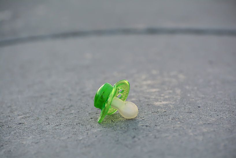 Teat on foot by Heiko Kueverling