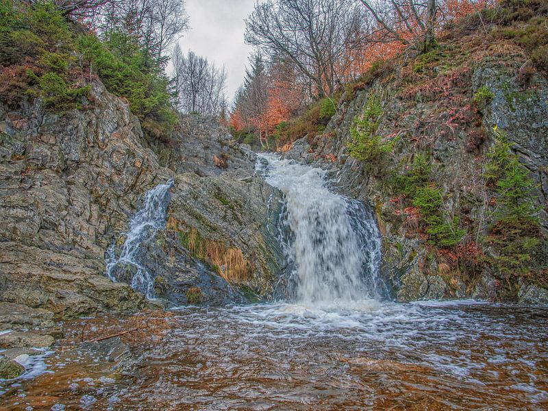 Quietly flowing waterfall du Bayehon by Nature Life Ambience