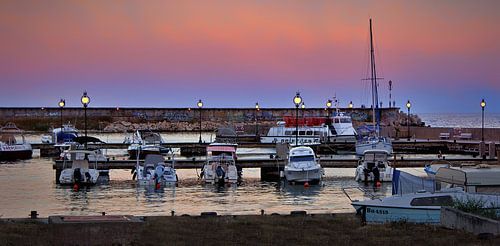 De haven van Golden Sands