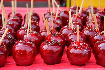 Red candy apples lollipop by My Footprints