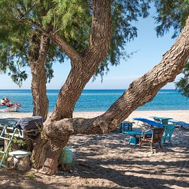 Entspannen an einem griechischen Strand von Rinus Lasschuyt Fotografie