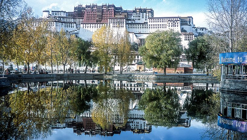 potala reflection by Stefan Havadi-Nagy