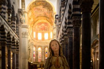 Holy Serenity: Mary in San Lorenzo Cathedral