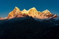 Zonsopkomst in de cordillera blanca in Peru van Pascal van den Berg thumbnail