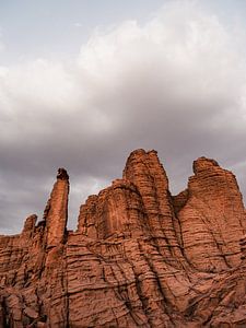 Des rochers dans le Sahara