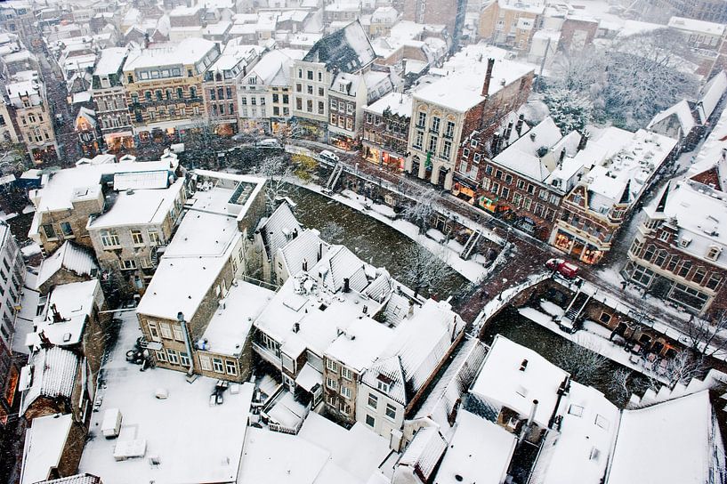 De Utrechtse Oudegracht in de sneeuw van Chris Heijmans