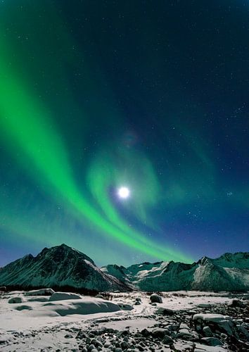 Noorderlicht, Poollicht of Aurora Borealis in de nachtelijke hemel boven het eiland Senja in Noord N