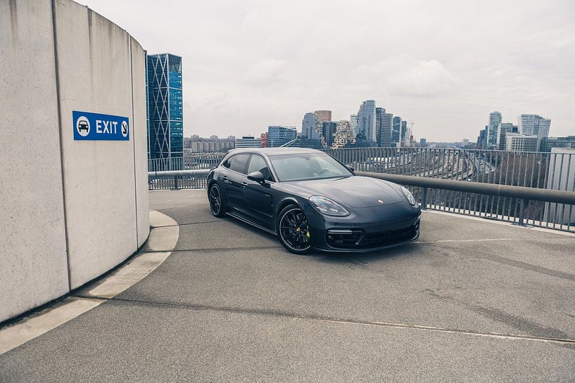 Porsche Panamera 4S in Amsterdam von Sebastiaan van 't Hoog