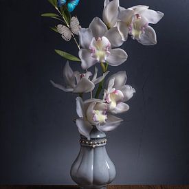 Nature morte fleurie Blue Pearl sur Sandra Hazes