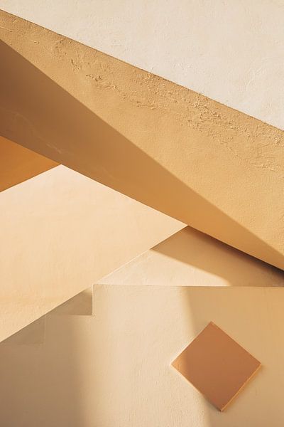 L&#039;hôtel jaune en Crète par Milou Emmerik
