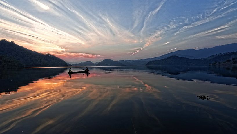 zonsondergang lake begnas von rene schuiling