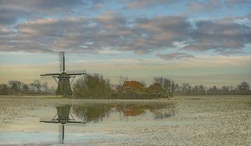 Mühle mit Reflexion von Aline Nijland