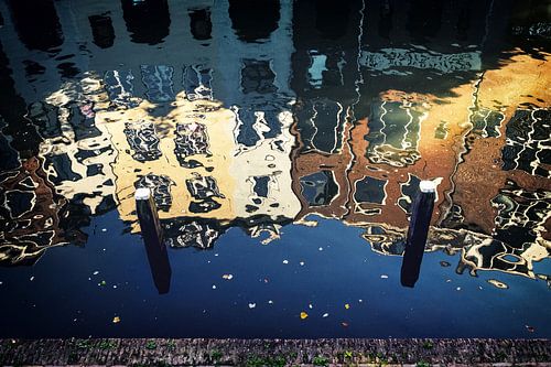 Die Oudegracht in Utrecht in Herbstfarben (3)