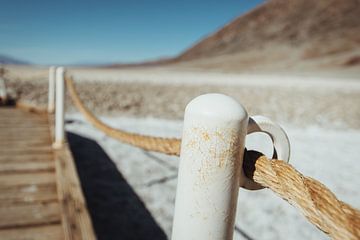 Het Badwater-bekken in Death Valley | Reisfotografie | Californië, U.S.A van Sanne Dost