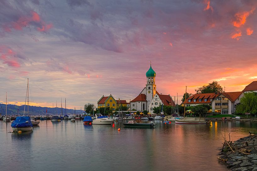 Een zonsondergang in Wasserburg van Henk Meijer Photography