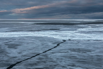 Breken door zee-ijs in Antarctica