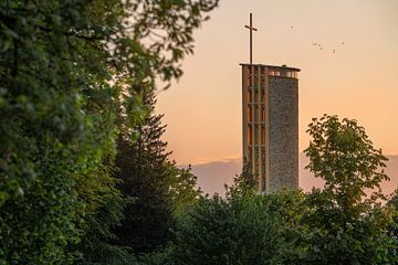 L'église dans la lumière du soir sur Marc-Sven Kirsch