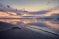 Sfeervolle kustlijn bij de avondzon van Edwin van Wijk thumbnail