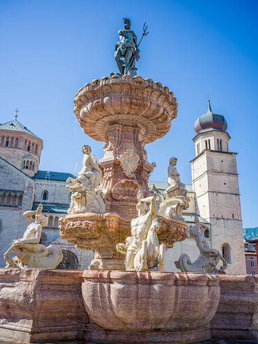 Trento -Neptunusfontein op het plein van de kathedraal